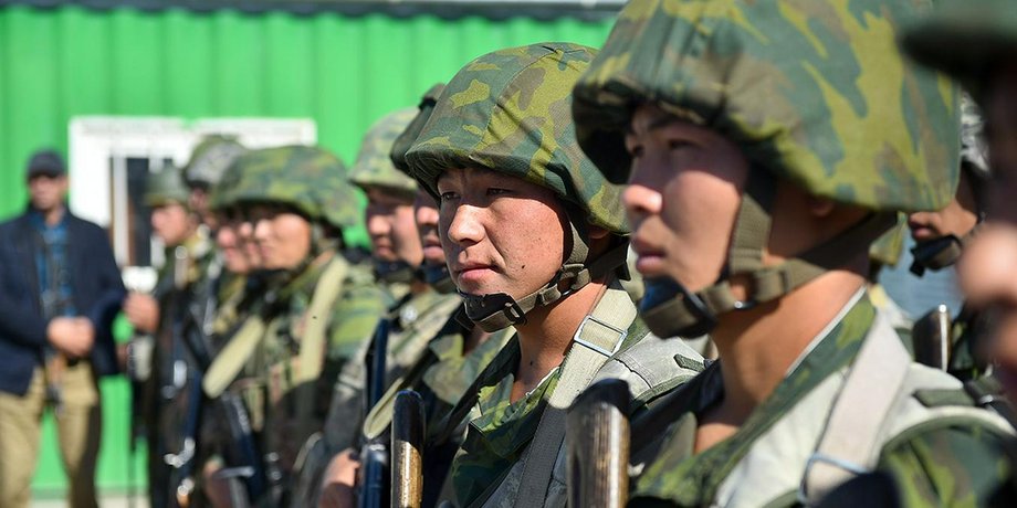 Киргизские пограничники, Киргизия, Таджикистан, обострение, перестрелки, пограничники, граница, жертвы, головной