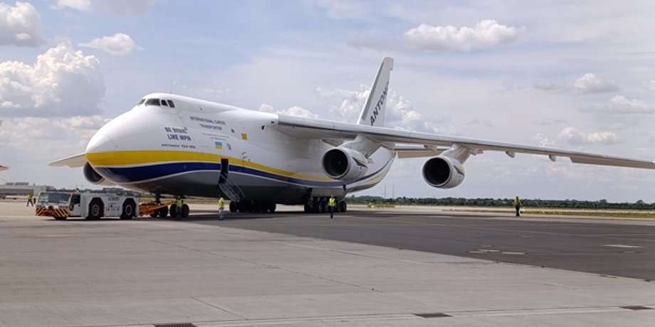 Український літак Ан-124-100 Руслан