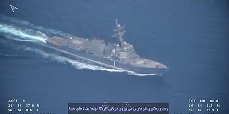 Кораблі, USS Bataan , USS Carter Hall, Перська затока