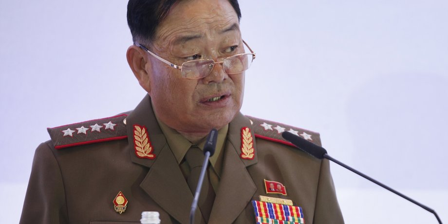 Хин Ен Чхоль, казненный за сон на военном параде
