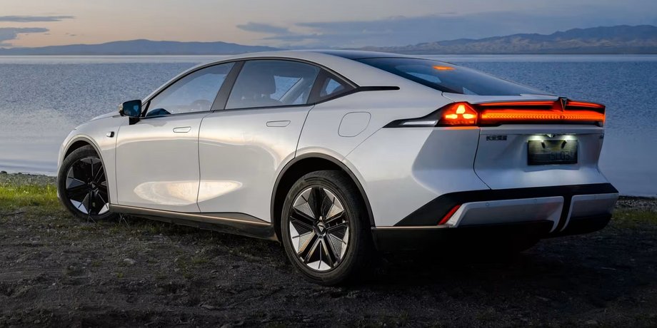 Changan Deepal SL03, Mazda J90A, електромобіль Mazda