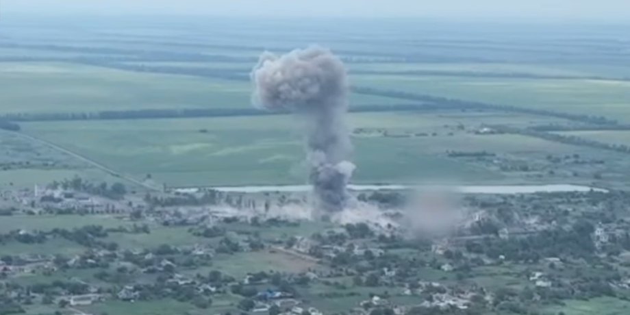 ударный дрон, FPV-дрон, дрон камикадзе взрыв