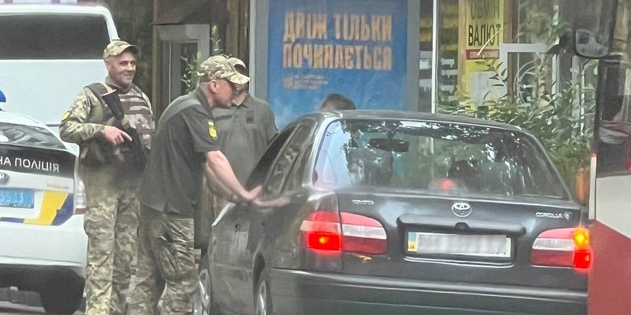 тцк, зсу, військові, повістки, мобілізація