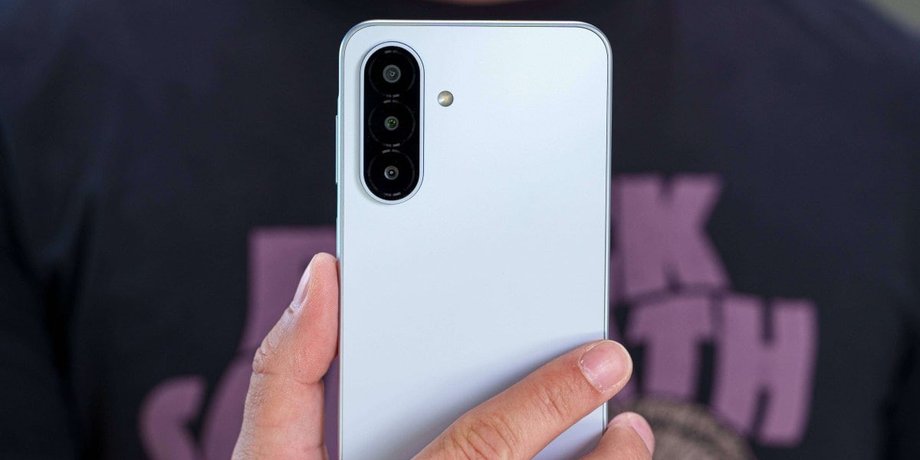 Бюджетный смартфон Samsung Galaxy A18