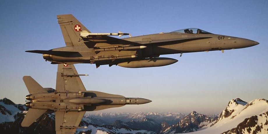 Истребители F/A-18s / Фото: militaryparitet.com