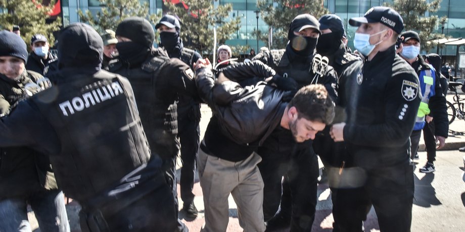 акция, задержание, митинг, тарифы, коммуналка, цены, одесса, 10 апреля