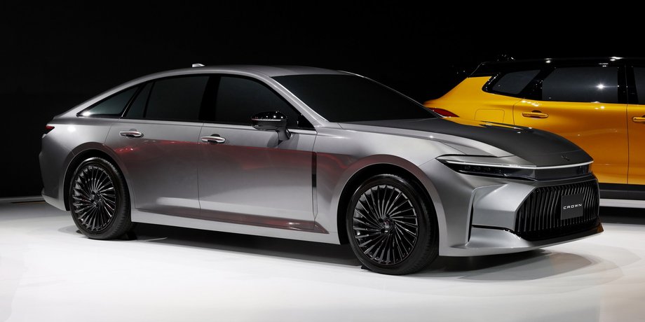 Toyota, Toyota Crown Sedan, Авто, Автомобілі, Електромобілі, Запас ходу, Розробки, Технології, Акумулятори