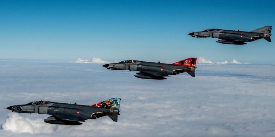 турецкие  F-4E Phantom II
