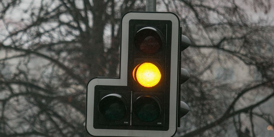 светофоры в Украине, отключение электроэнергии, сигналы регулировщика в Украине, значение сигналов регулировщика