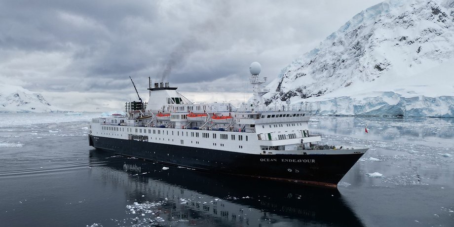 Ocean Endeavour арктичний лайнер