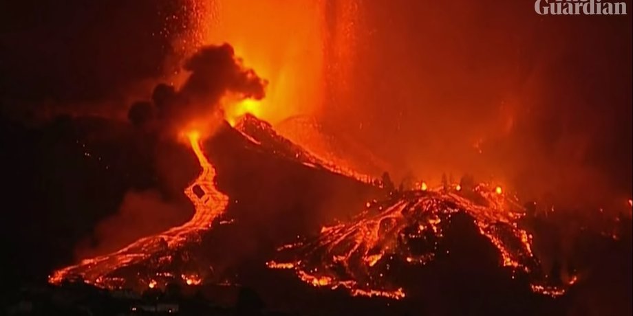 Власти эвакуировали более 5 тысяч человек после извержения вулкана на Канарах