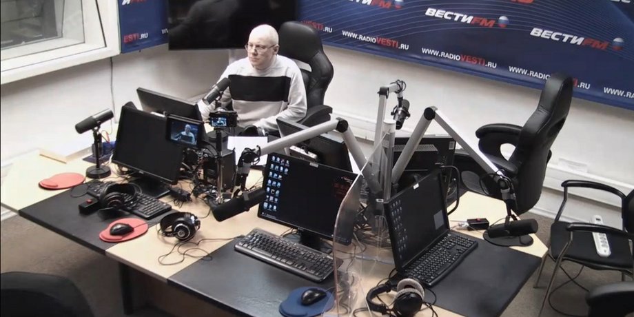 Вести FM, радио