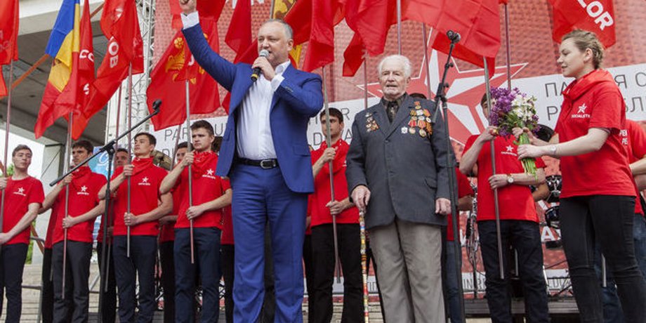 Игорь Додон