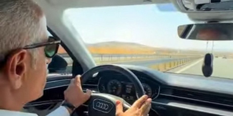 Після публікації відео чиновник отримав штраф за перевищення швидкості