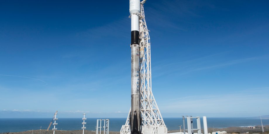 spacex.com