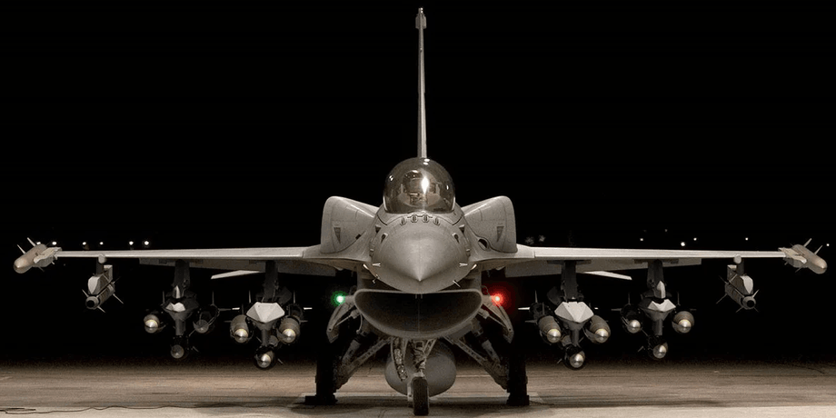 Над Литвою цієї ночі збили невідомий безпілотник винищувач F-16