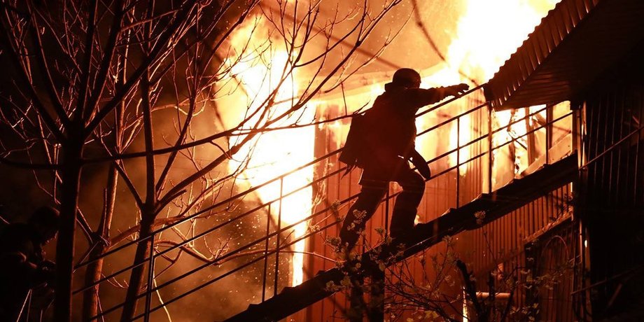 Пожежа через атаку Шахедів РФ, Дніпро пожежа, Дніпро Шахеди, Дніпро атака дронів 17 квітня, Дніпро ДСНС, Дніпро наслідки 17 квітня