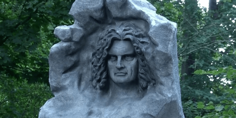 Пам'ятник Кузьмі Скрябіну