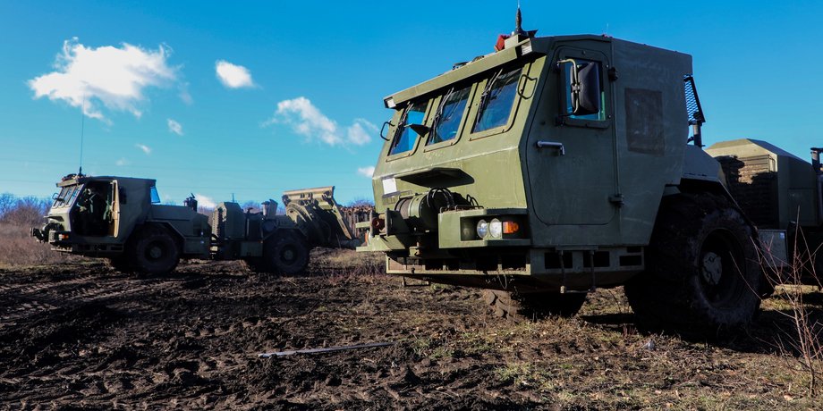 розмінування, hydrema 910 mcv, hydrema