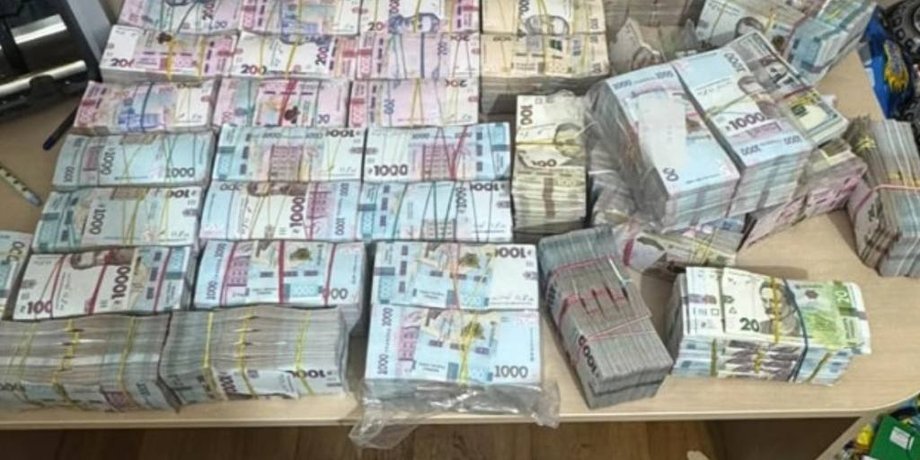 Корупція в Україні — колишній командир бригади ТРО вкрав 12 млн грн