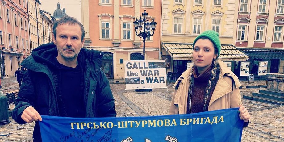 Святослав Вакарчук с дочерью, диана фонарева, дочь святослава вакарчука, львов, волонтеры львовая