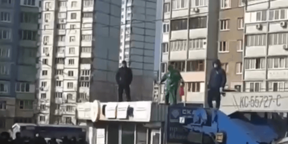 снос мафов в киеве, мафы на троещине, попытка самоподпала в киеве