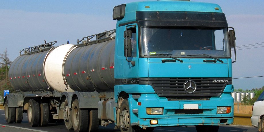 розмитнення авто, імпорт вантажівок, імпорт автобусів, безкоштовне розмитнення, розмитнення вантажівок, розмитнення автобусів