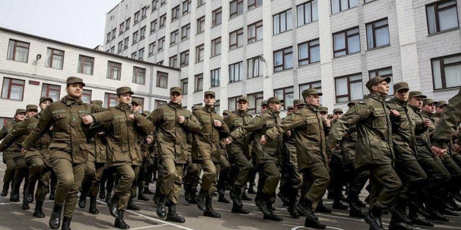 академия нацгвардии, нацгвардия, курсанты, маршируют