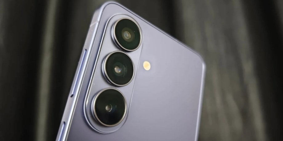 Смартфон Samsung Galaxy S26