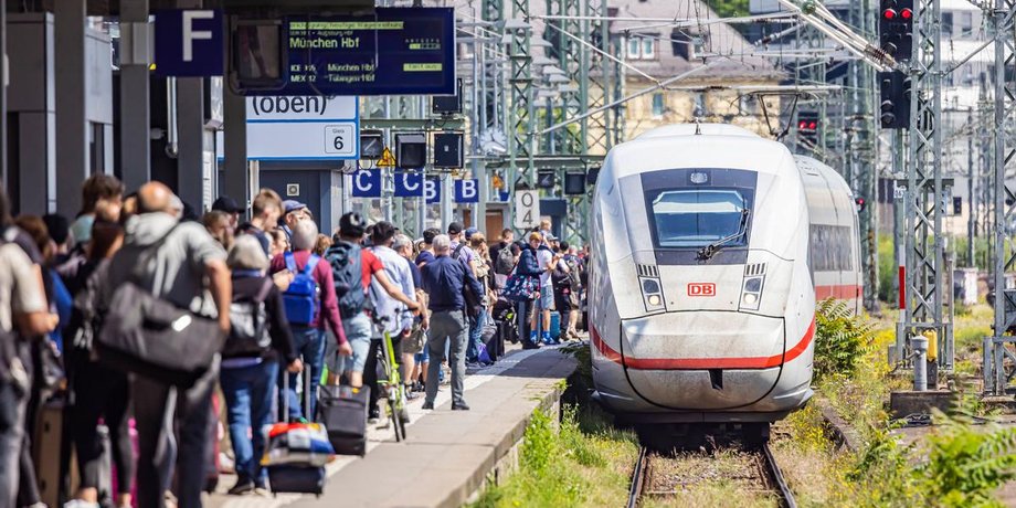 Deutsche Bahn, Німеччина потяги, залізниця Німеччина