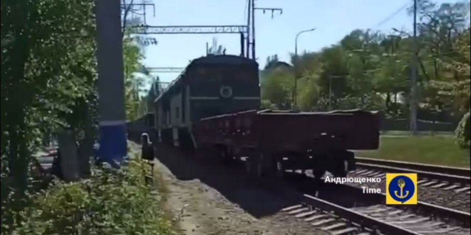 новини маріуполя, новини донеччини, війна в україні, тепловоз, залізниця маріуполь, потяг маріуполь-волноваха