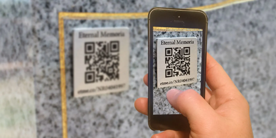 Как выбрать памятник для покойного, QR-код на надгробии, кладбище, креативные идеи, воспоминания об усопших, тренды TikTok