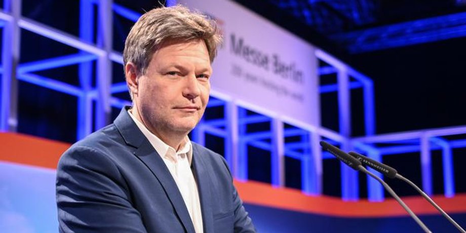Роберт Хабек поставки оружия