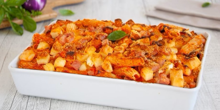 Запечені макарони з помідорами. смачні макарони, макарони з соусом, рецепт пасти з помідорами