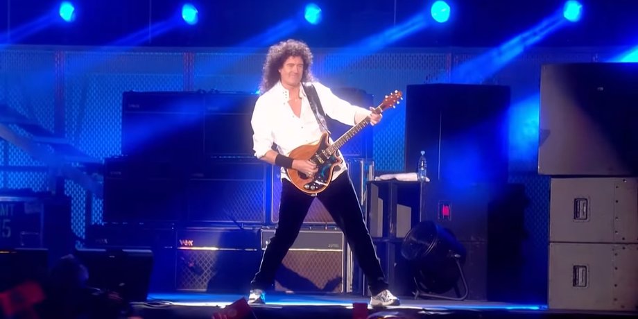 Скриншот видео концерта группы Queen в Харькове