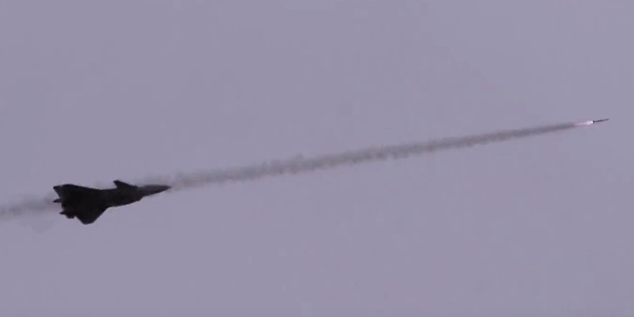 истребитель J-20 НОАК
