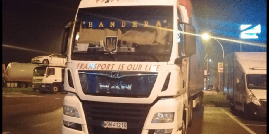 Польский грузовик с надписью "Бандера", вантажівка з надписом "Бандера", степан бандера