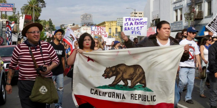 Каліфорнія сепаратизм референдум від'єднання штат США петиція Calexit спецслужби Росія