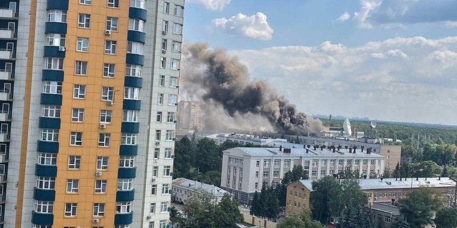 У Підмосков'ї спалахнула пожежа в одному з корпусів головного наукового інституту "Роскосмосу"
