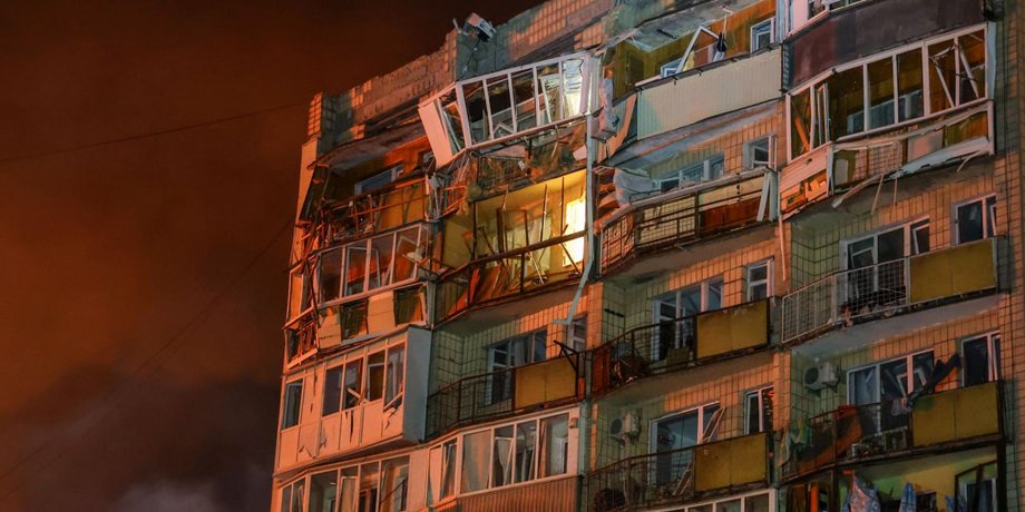 Зруйнована багатоповерхівка у Києві 20 серпня