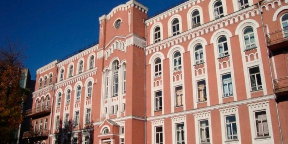 Александровская больница / фото: 5 канал