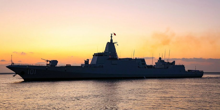 Есмінець Type 055 НВАК