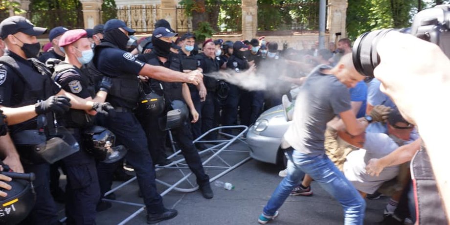 лгбт-рейв, праворадикалы, братство, офис президента