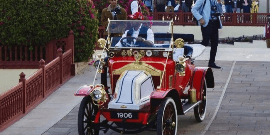 "Дама в красном": мужчина восстановил редкий Renault Frères 1906 года после лет забвения
