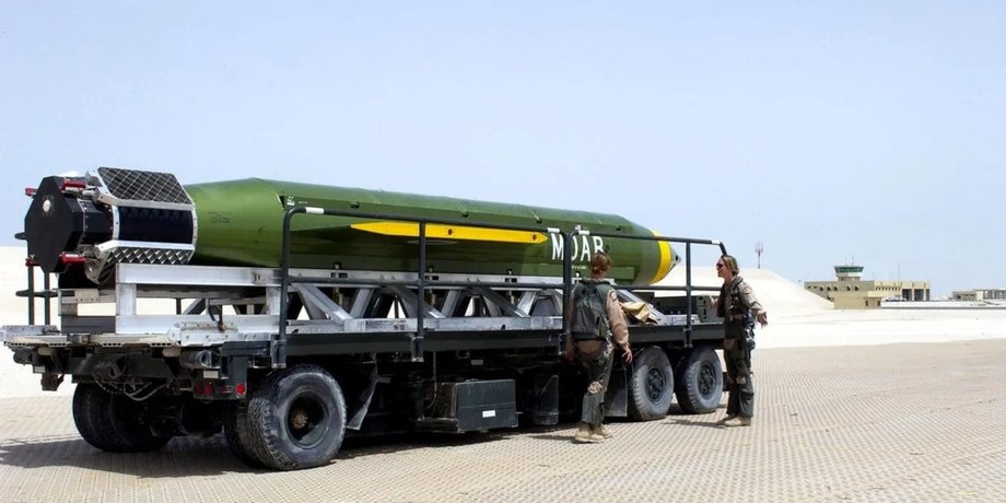самая мощная авиабомба США MOAB