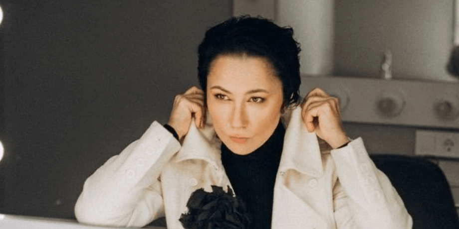 Елена Мозговая похвасталась нагрудным знаком от командования ВСУ