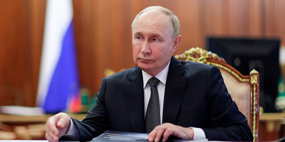 Владимир Путин Предвыборная паранойя: Путин расправляется с "оппозицией" на фоне собственных низких рейтингов — The Telegraph