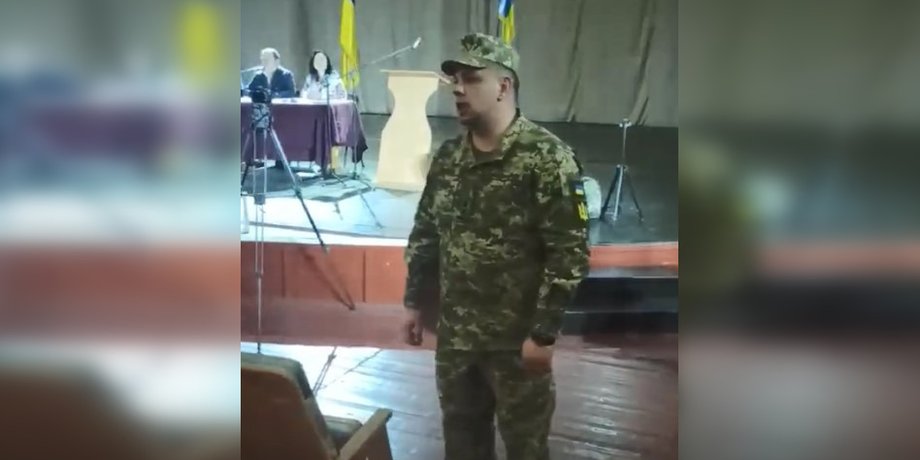 Вручение повесток ТЦК, Черкасский ТЦК повестки, мобилизация в Украине, повестки ТЦК Черкассы, повестки ТЦК, военкомы, повестки горсовет