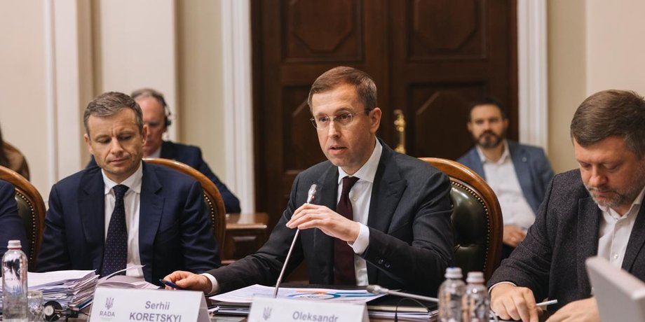 Ситуація з державними фінансами України близька до критичної, заявив Корецький