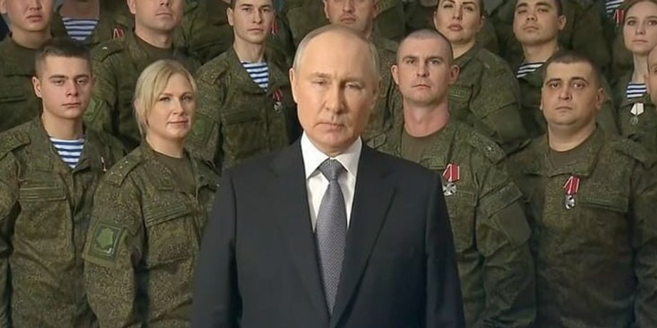 путин в окружении военных на новый год